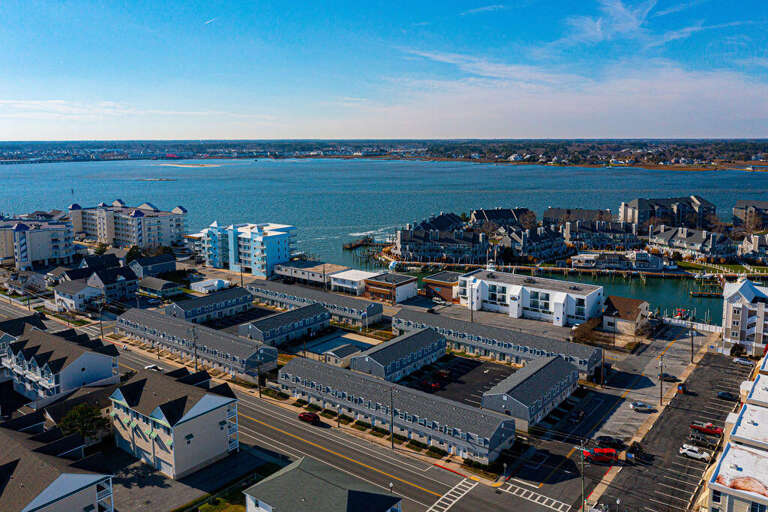 Royal Palms 307 4B- Building 