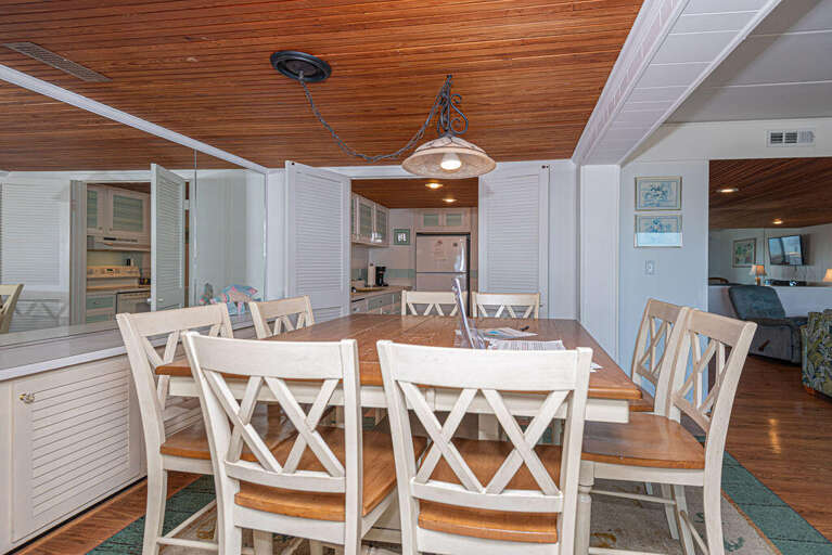 Beachloft 3G- Dining Room