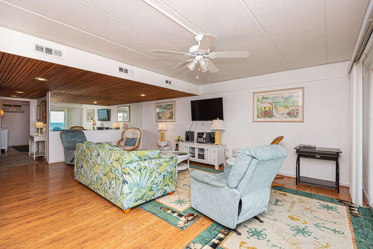 Beachloft 3G- Living Room