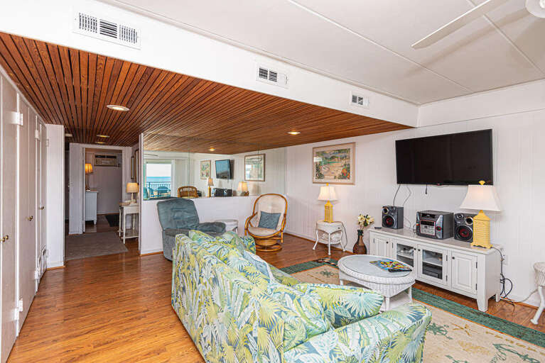 Beachloft 3G- Living Room