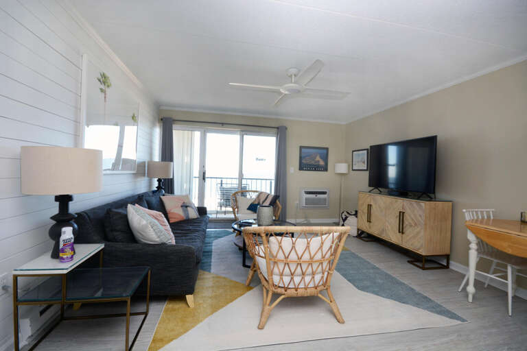 Westwinds 505 Living Area