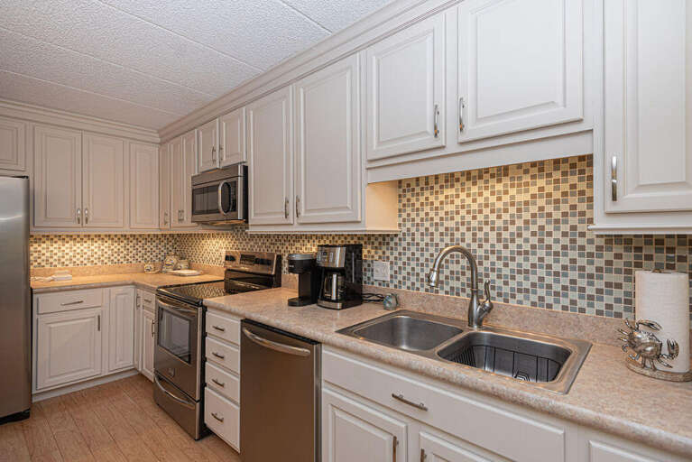 Sea Terrace 906- Kitchen