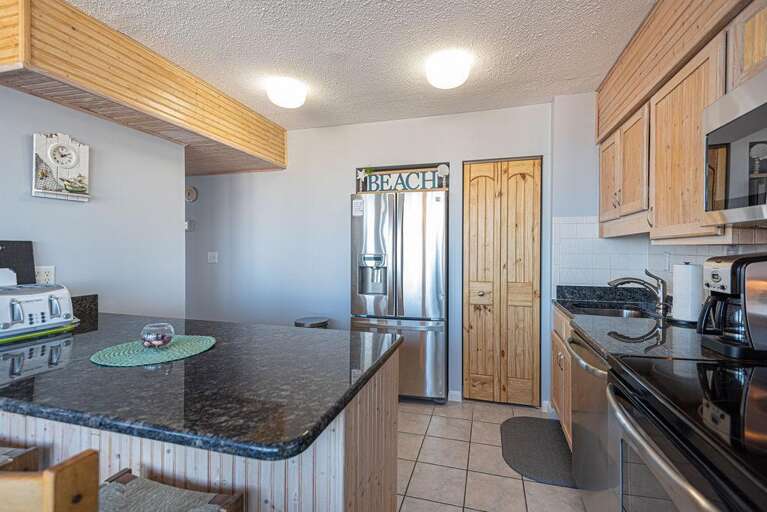 ANTIGUA 1302-KITCHEN