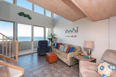 ANTIGUA 1302-PENTHOUSE-LIVING-AREA