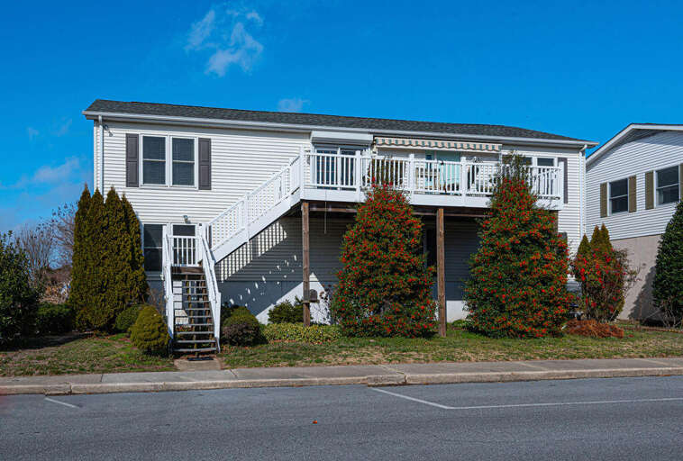 Arctic Ave House