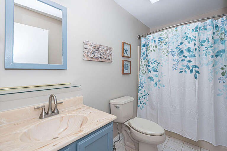Arctic Ave House - Third Bathroom