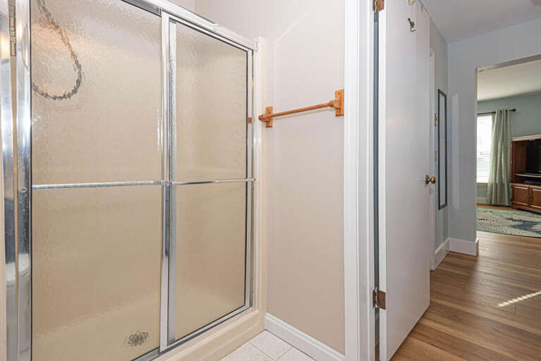 Arctic Ave House- Second Bathroom
