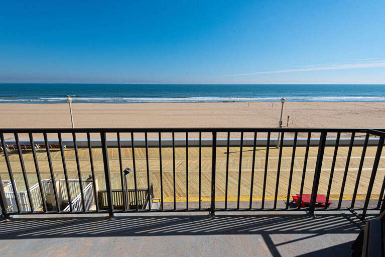 Decatur House 310- Balcony 