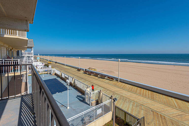 Decatur House 310-Balcony