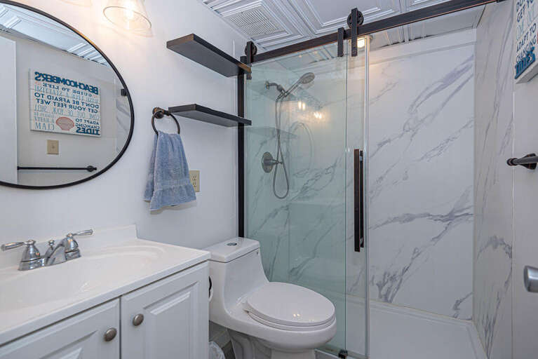 Decatur House 310-Bathroom