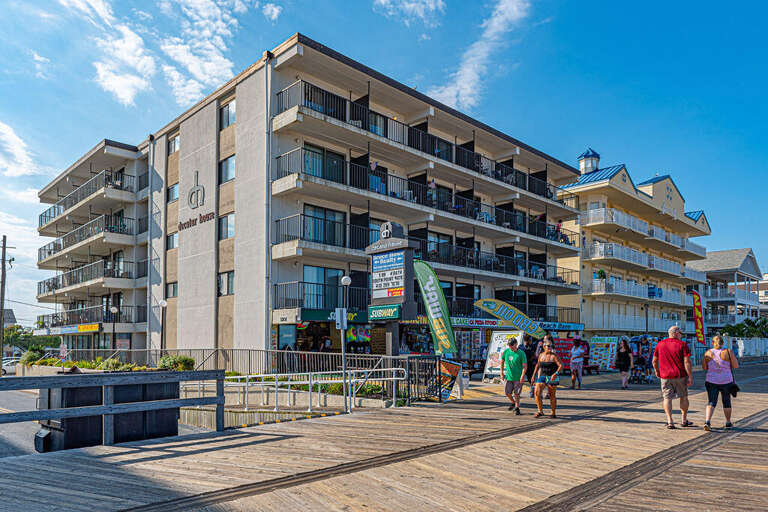 Decatur House Building