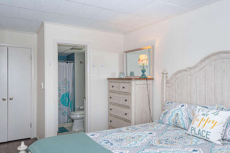 Georgetown By the Sea 309-Bedroom 1