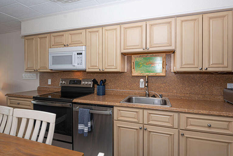 Georgetown By the Sea 309- Kitchen
