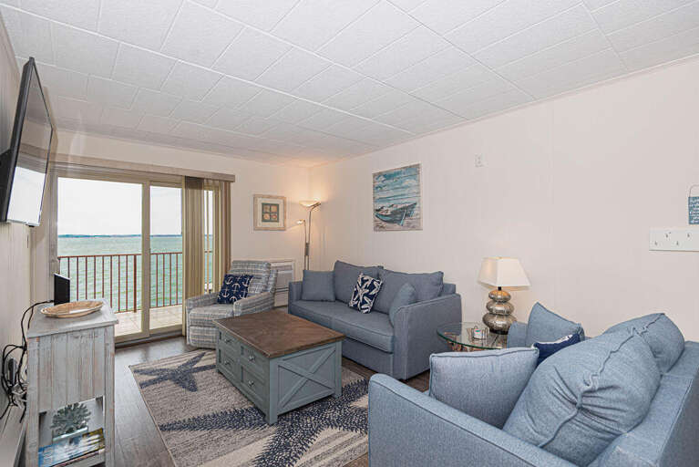 Georgetown By the Sea 309- Living Room
