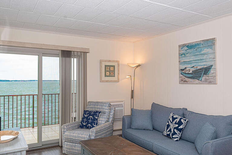 Georgetown By the Sea 309- Living Room