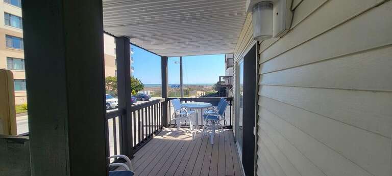 FIRST-FLOOR-BALCONY-WITH-OCAN-VIEW