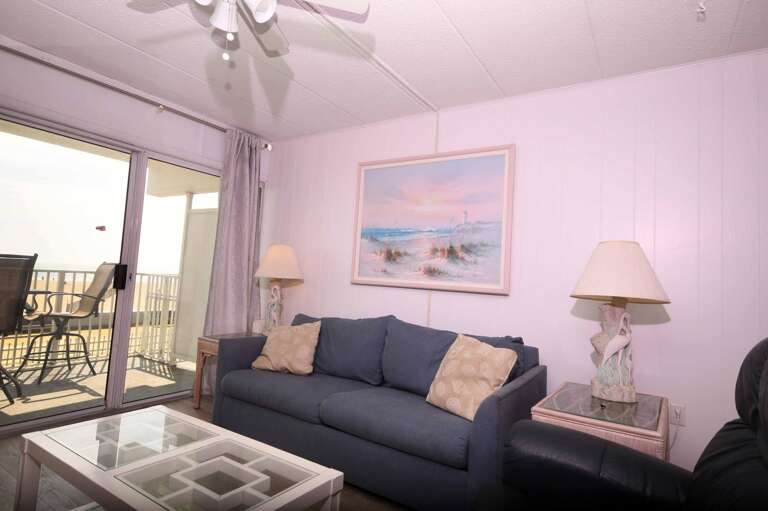 El Capitan #105 Living Room