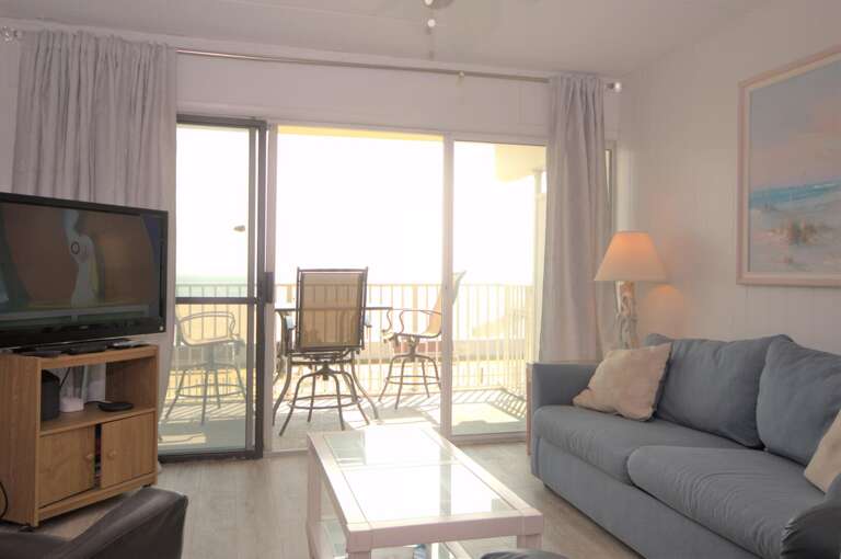 El Capitan #105 Living Area