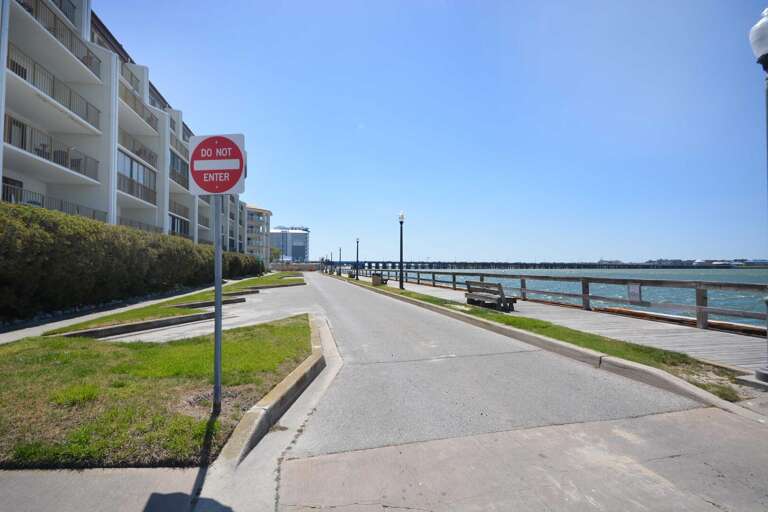 BAYFRONT-BOARDWALK