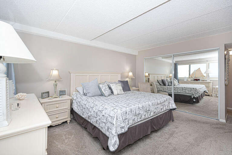 OCEAN-FRONT-KING-MASTER