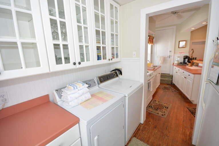 KITCHEN AREA KITCHEN AREA