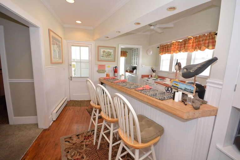 KITCHEN KITCHEN