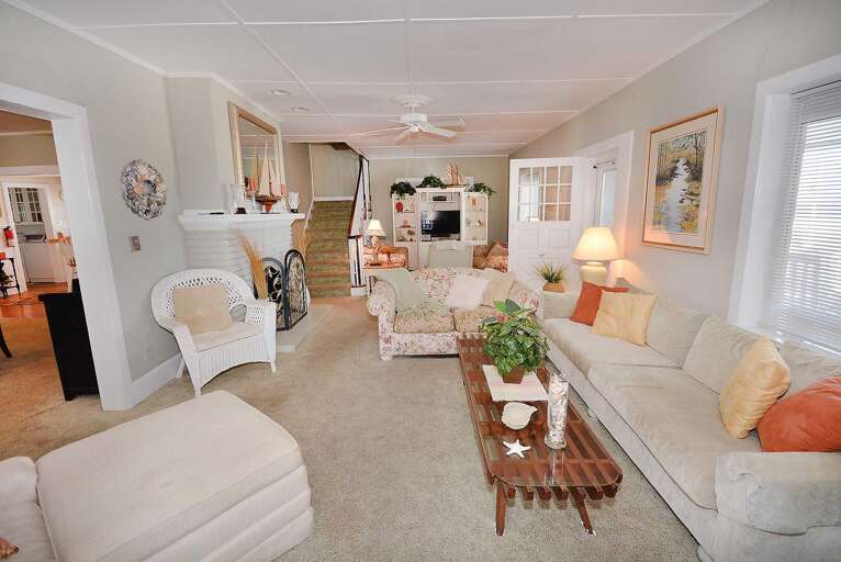 The Porch Ocean Front Living room 