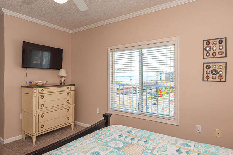 Master Bedroom - King Master Bedroom - King