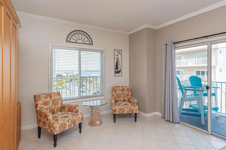 Whispering Sands 303 - Sitting Area with Murphy Bed Whispering Sands 303 - Sitting Area with Murphy Bed