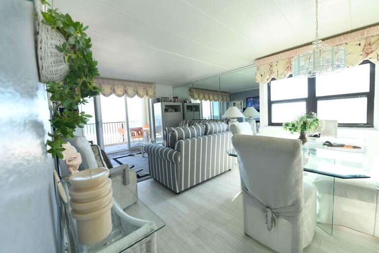 LIVING-AREA-SOUTH-END-VIEW-FROM-DINING-TABLE