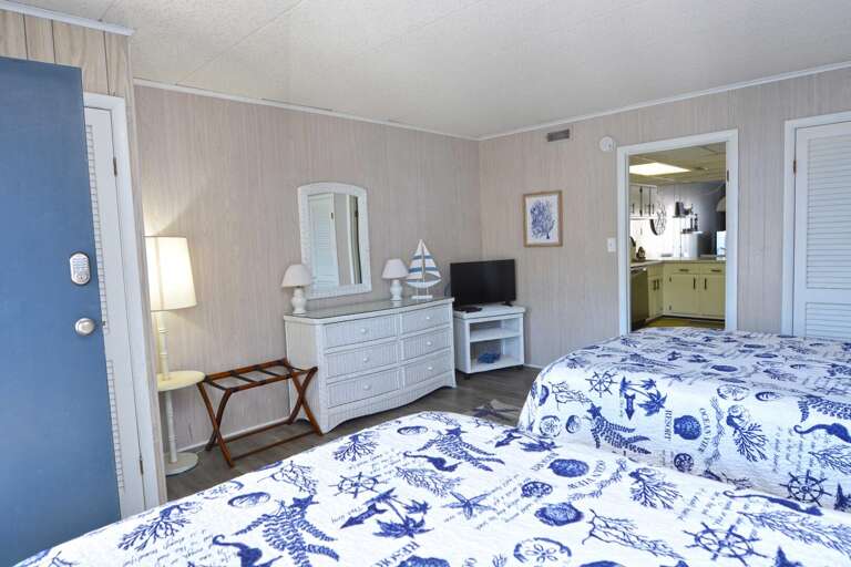 TWO-QUEEN-BEDS TWO-QUEEN-BEDS