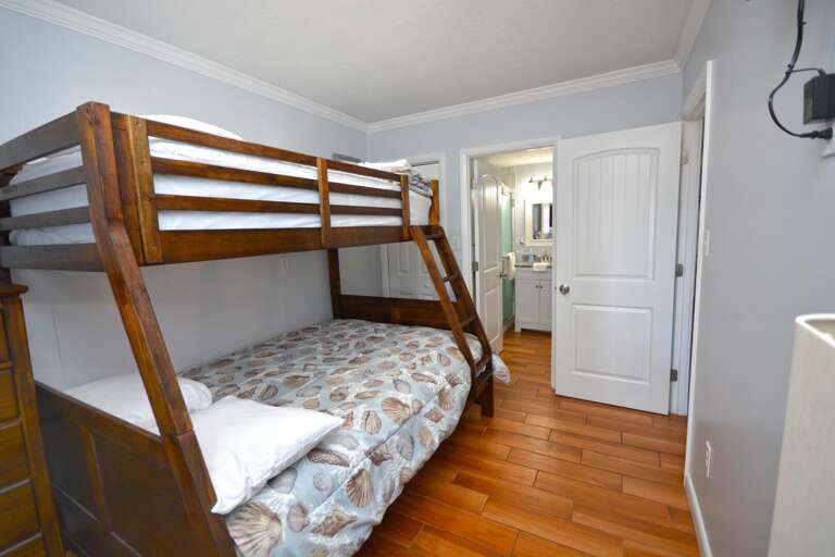 PPYRAMID-BUNK-BEDROOM