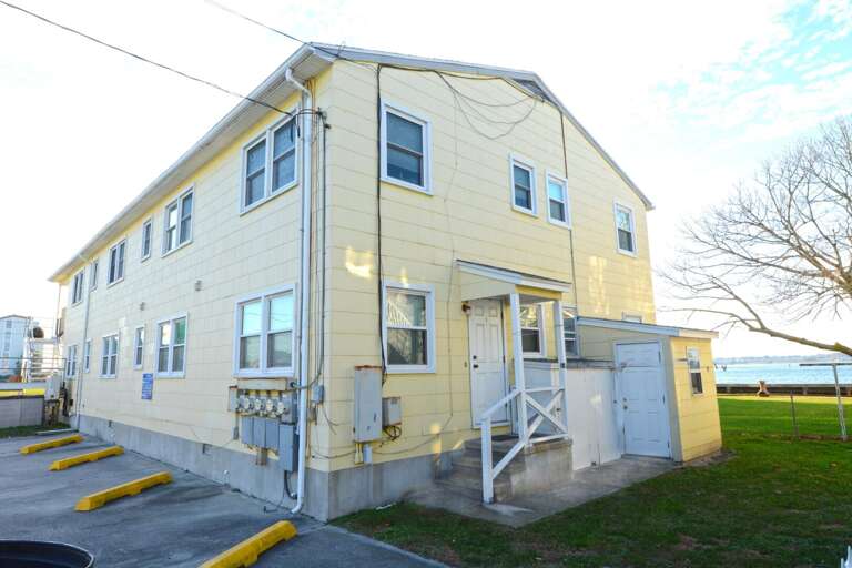 LAUNDRY-ROOM-IN-BACK-OF-BUILDING