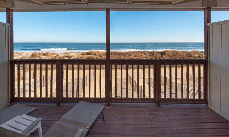 OCEAN-FRONT-BEDROOM-DECK