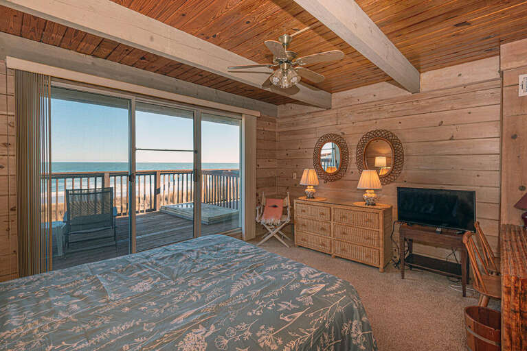 OCEAN-FRONT-BEDROOM-TOP-FLOOR