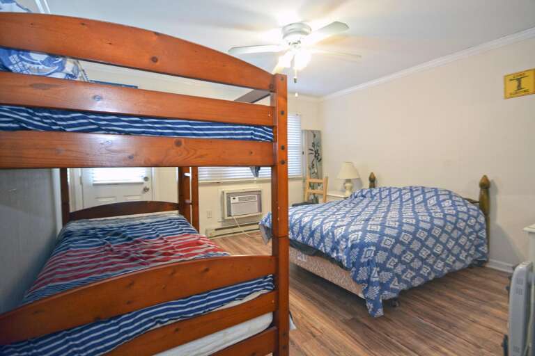 BEDROOM-WITH-BUNKS