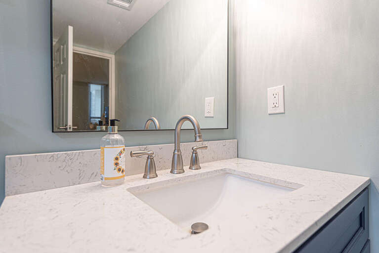 Master Bedroom Bathroom