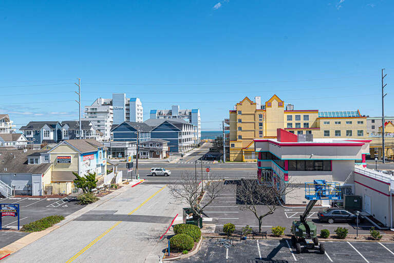 BALCONY-PHOTO-LOOKING-EAST
