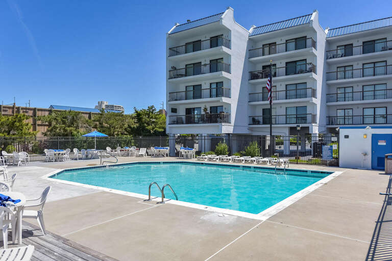 Bay Prince outdoor pool