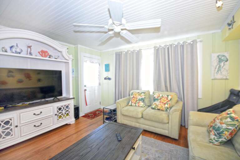 BELVEDERE 171B - LIVING-AREA