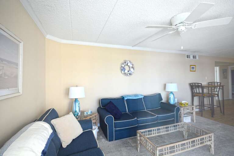 SEA TERRACE 1207 - LIVING-AREA