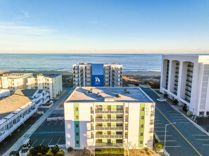 DRONE-PHOTO-FOUR-SEASONS