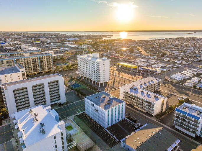 DRONE-PHOTO-FOUR-SEASONS