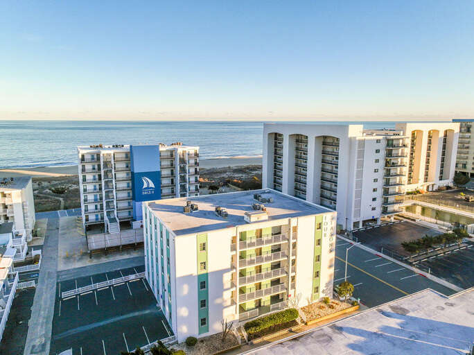 DRONE-PHOTO-FOUR-SEASONS