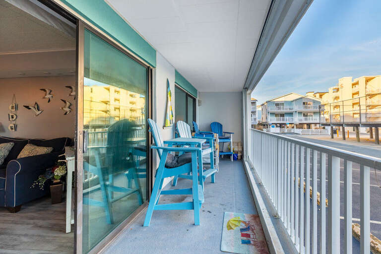 LARGE-EAST-FACING-BALCONY