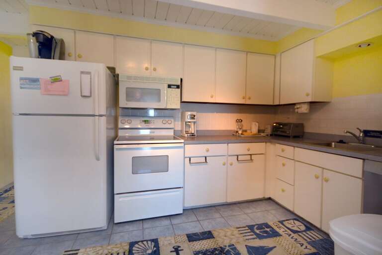 KITCHEN KITCHEN