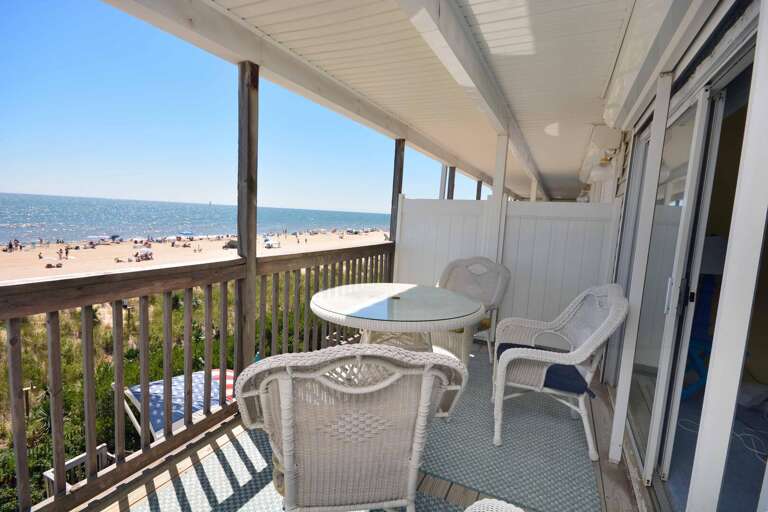 OCEANFRONT-BALCONY OCEANFRONT-BALCONY