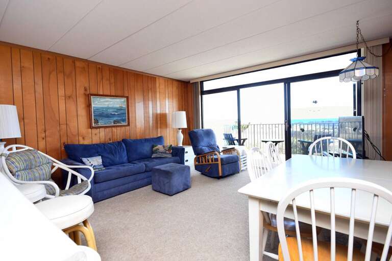 LIVING-AREA-SAILS II-102-OCEAN CITY