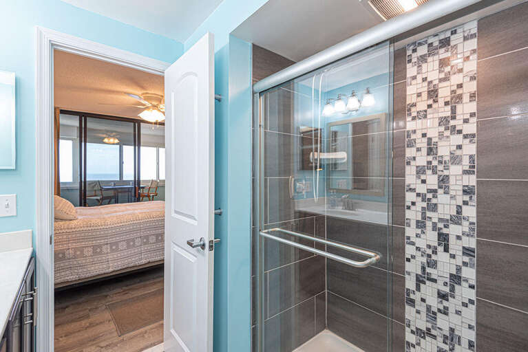 MASTER-BATHROOM MASTER-BATHROOM
