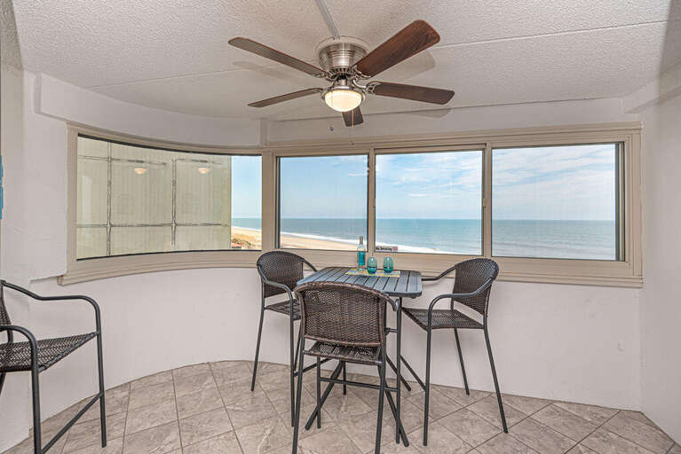 OCEANFRONT-BALCONY OCEANFRONT-BALCONY